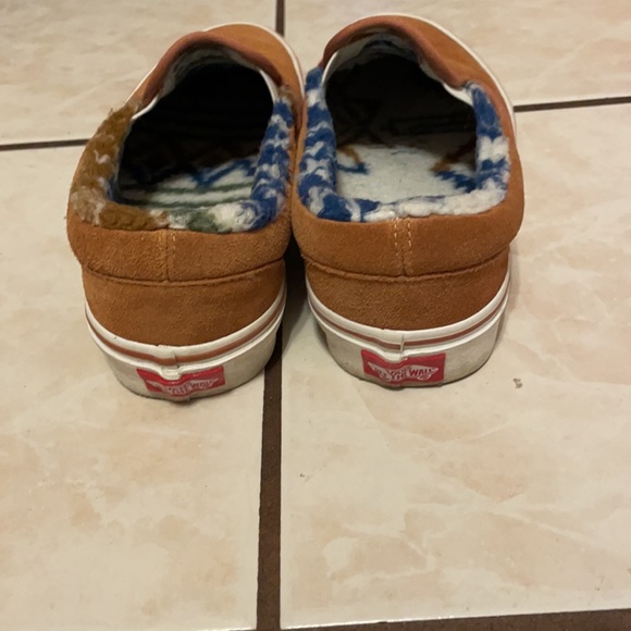 Vans brown suede like shoes - Picture 2 of 7
